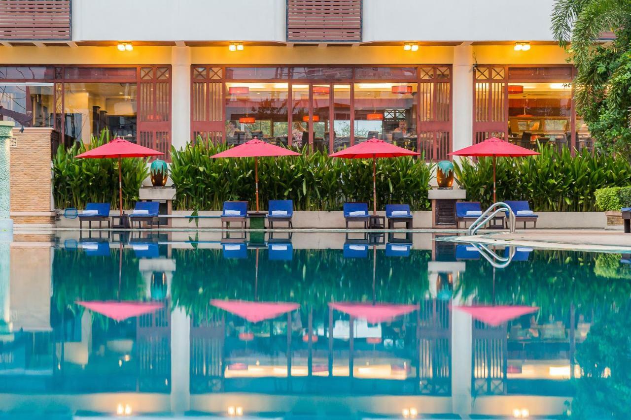Mountain Beach Resort Pattaya Exterior photo